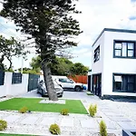 Urban Sleek City Haven Dual